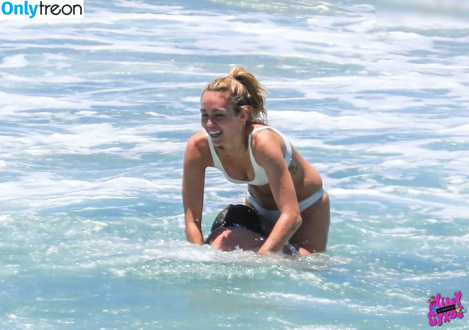 Miley Cyrus nude photo #4427 (MileyCyrus)