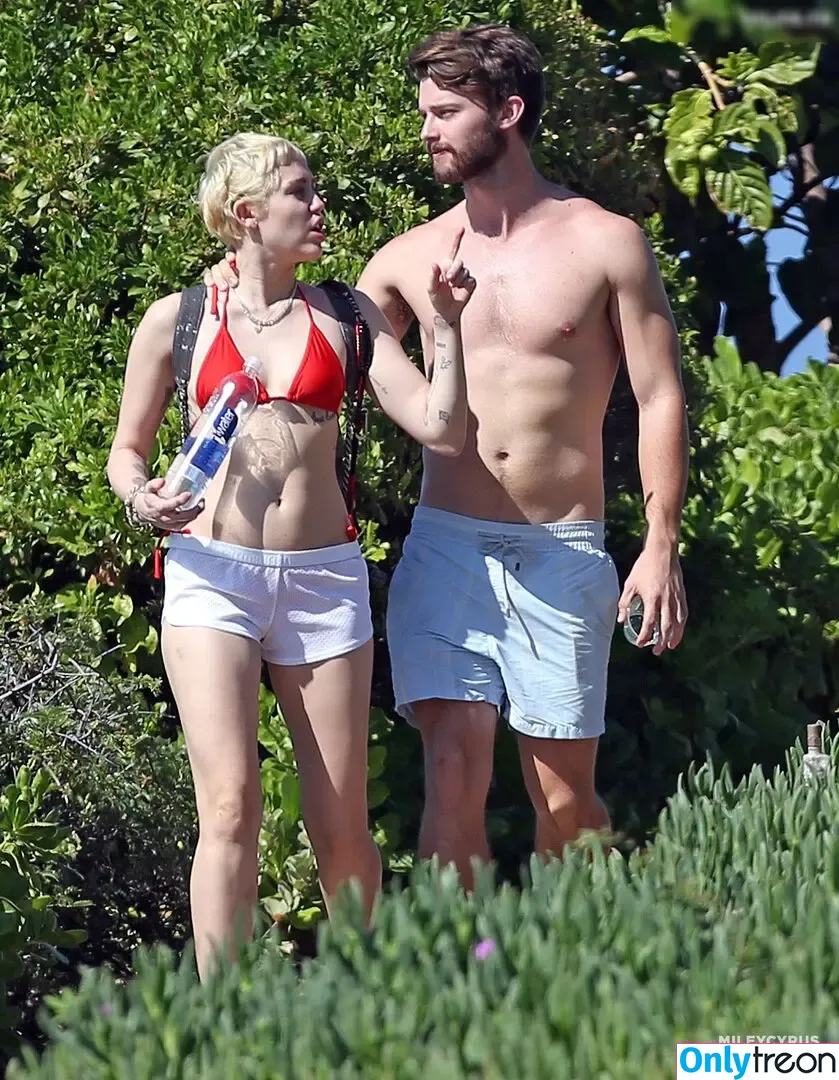 Miley Cyrus nude photo #4638 (MileyCyrus)