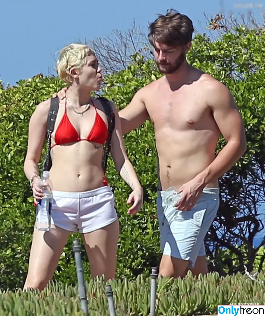 Miley Cyrus nude photo #4653 (MileyCyrus)