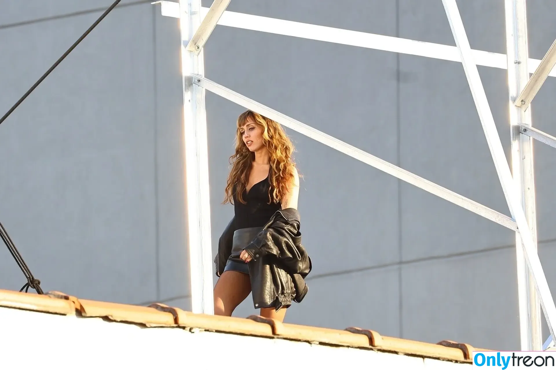 Miley Cyrus nude photo #4742 (MileyCyrus)