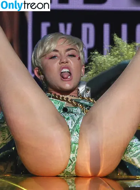 Miley Cyrus nude photo #4943 (MileyCyrus)