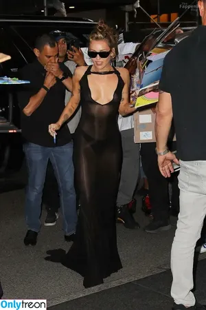 Miley Cyrus / MileyCyrus nude photo #5196
