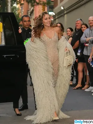 Miley Cyrus / MileyCyrus nude photo #5223