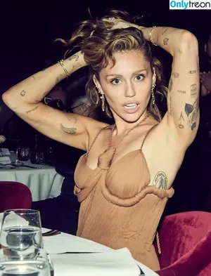 Miley Cyrus / MileyCyrus nude photo #5249