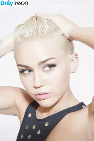 Miley Cyrus / MileyCyrus nude photo #5292