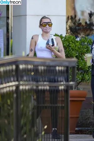 Miley Cyrus / MileyCyrus nude photo #5545