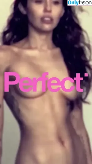 Miley Cyrus / MileyCyrus nude photo #5641