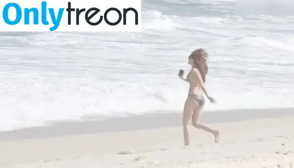 Miley Cyrus nude photo #5017 (MileyCyrus)