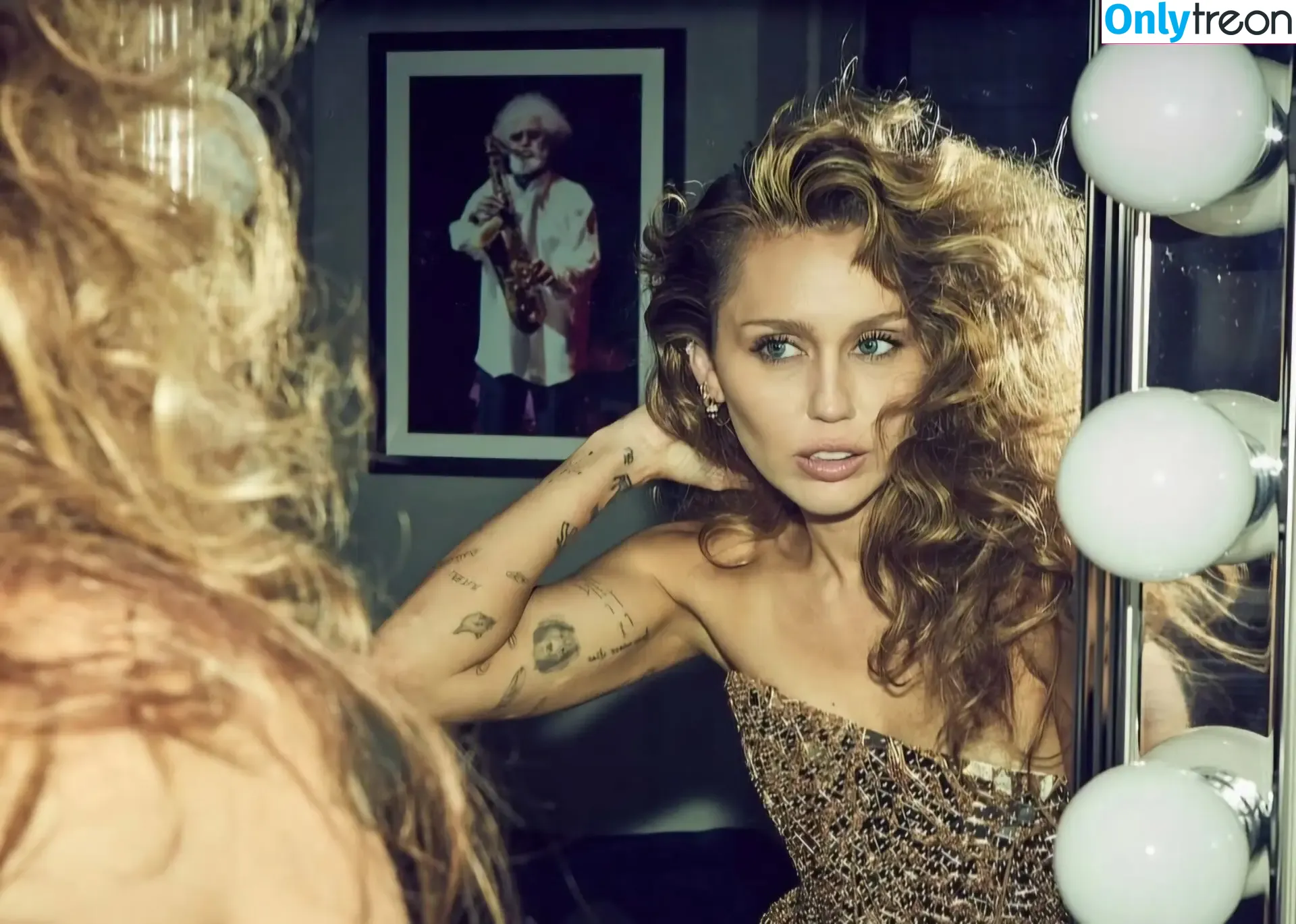 Miley Cyrus nude photo #5289 (MileyCyrus)