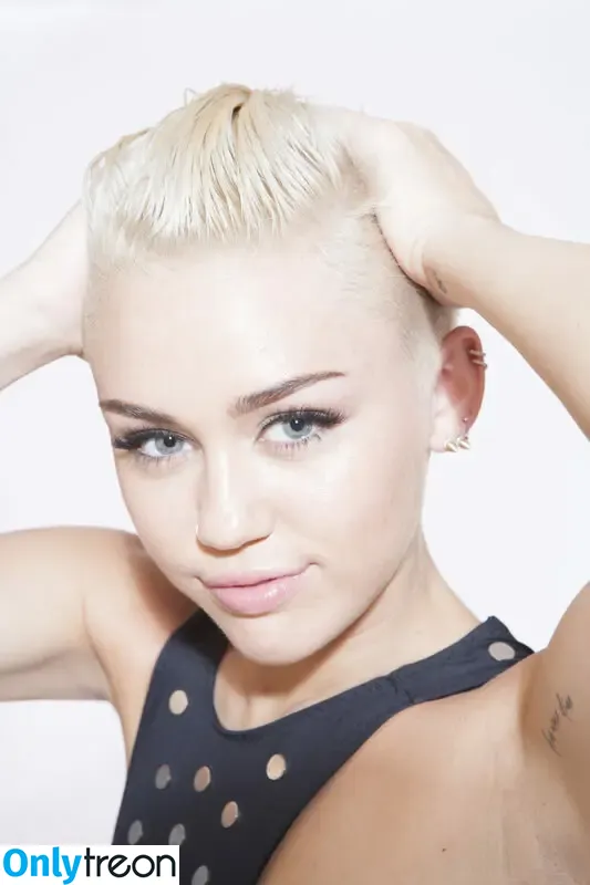 Miley Cyrus nude photo #5293 (MileyCyrus)