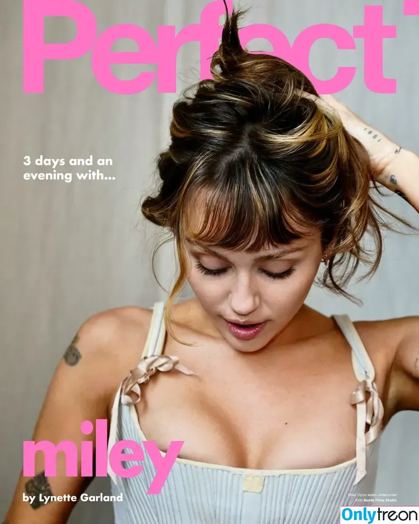 Miley Cyrus nude photo #5610 (MileyCyrus)