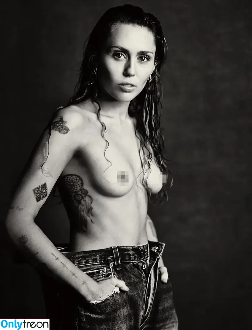Miley Cyrus nude photo #5623 (MileyCyrus)