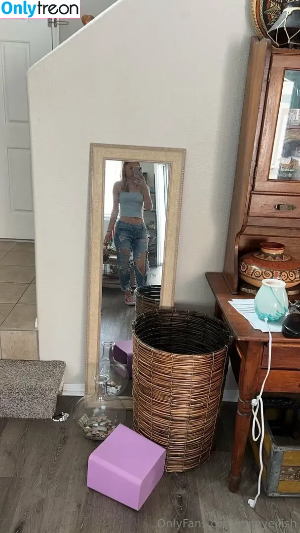 mileyeilish nude photo #0093 (billieeilish)
