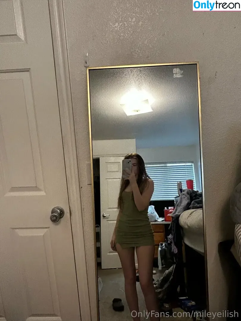 mileyeilish nude photo #0112 (billieeilish)
