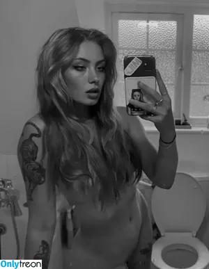 miliatkins / miliatkinscontent nude photo #0005