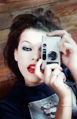 Milla Jovovich / MillaJovovich nude photo #0191