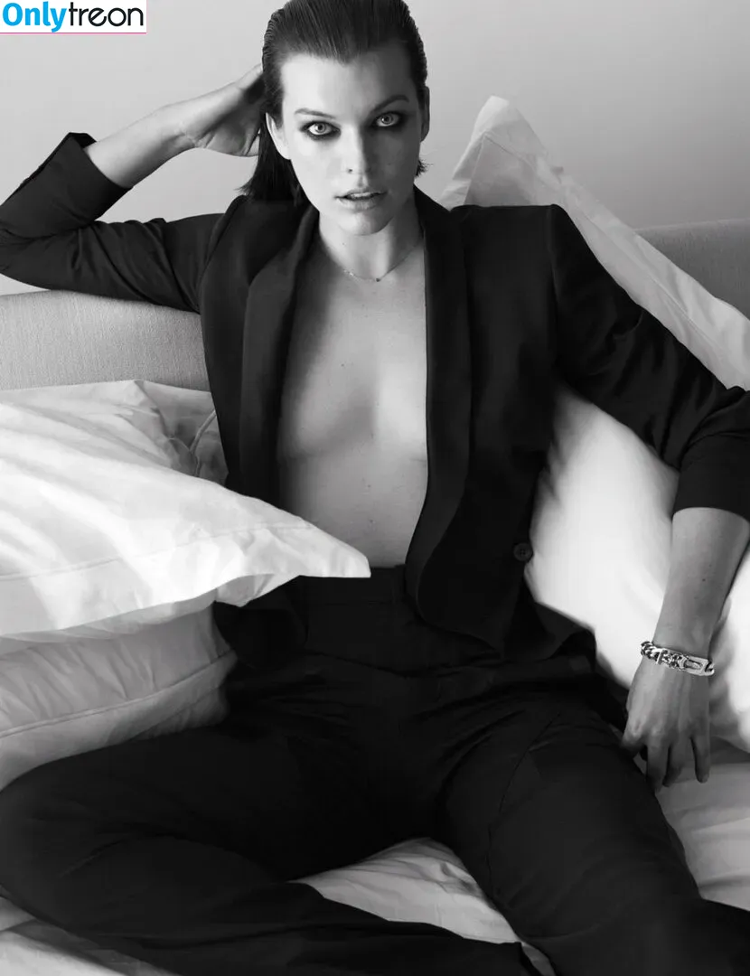 Milla Jovovich nude photo #0019 (MillaJovovich)