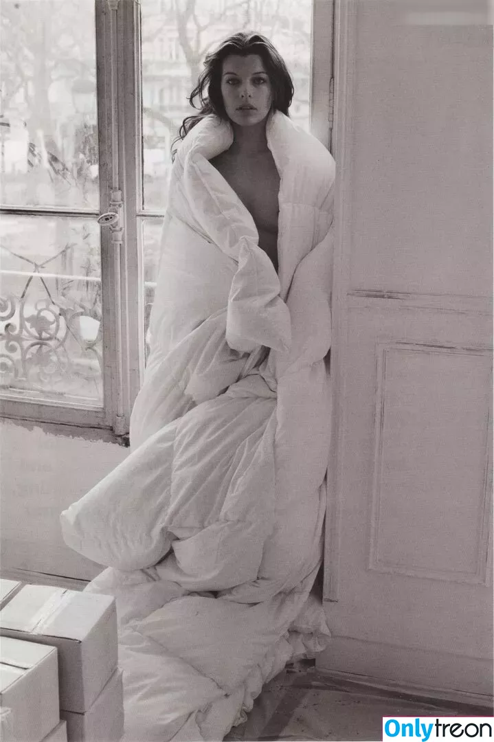 Milla Jovovich nude photo #0161 (MillaJovovich)