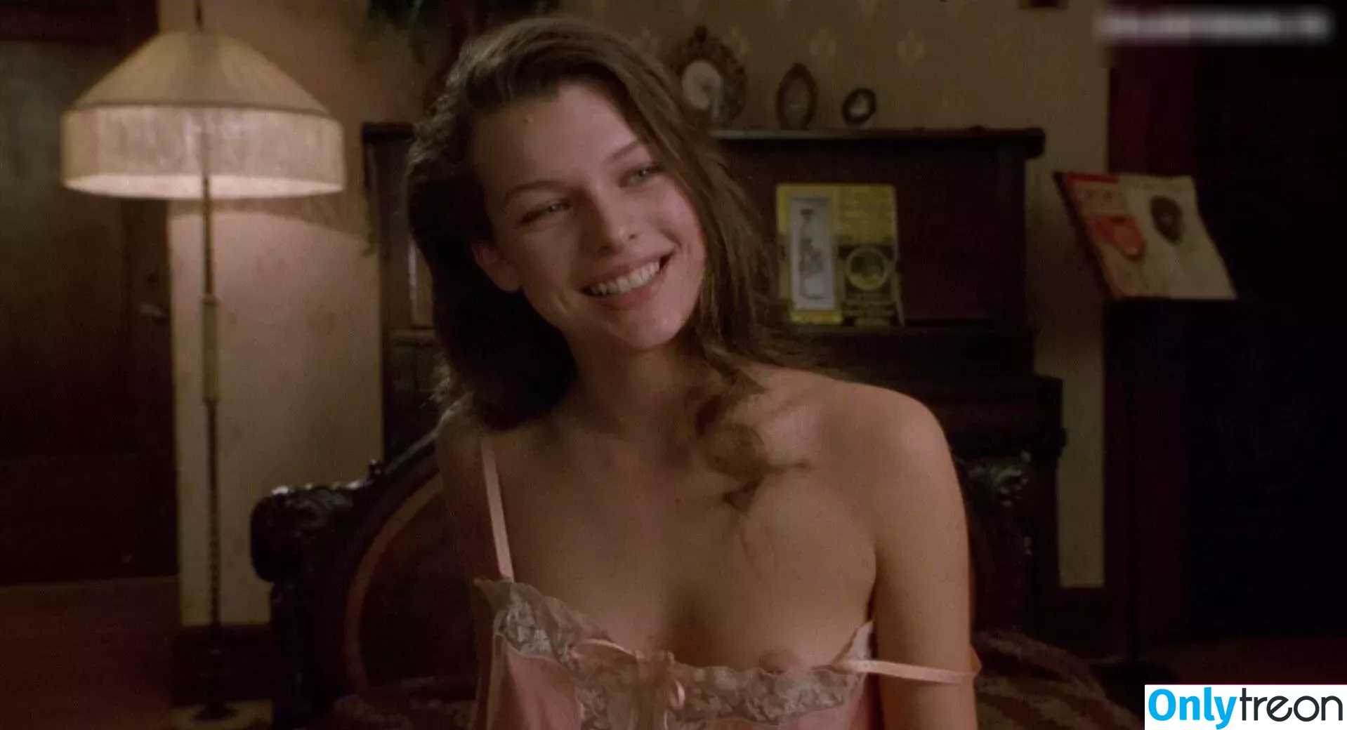 Milla Jovovich nude photo #0164 (MillaJovovich)
