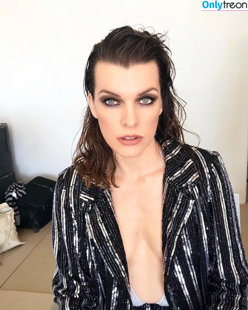 Milla Jovovich nude photo #0179 (MillaJovovich)