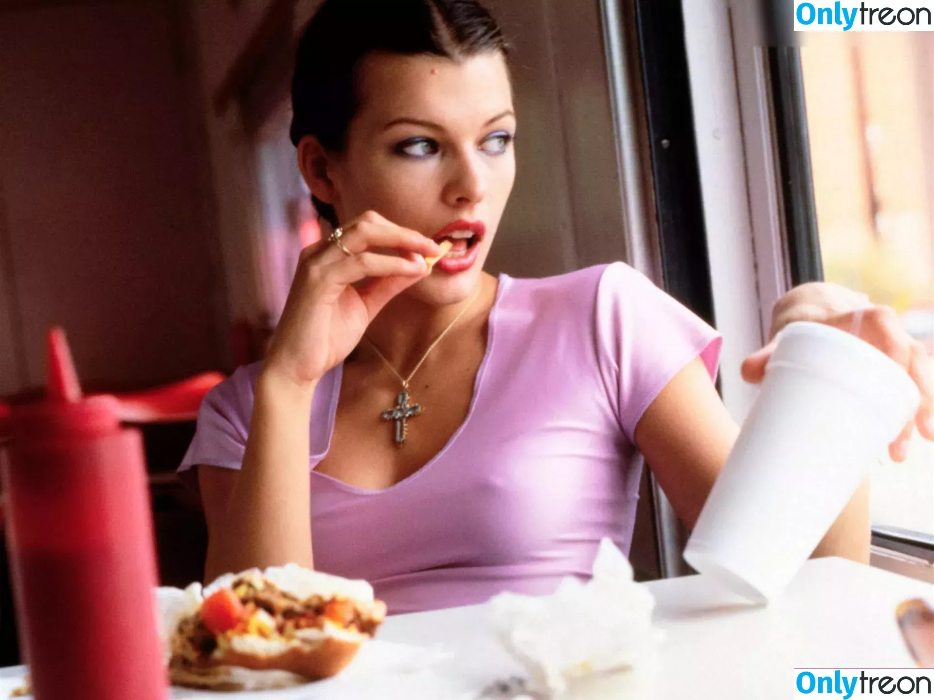 Milla Jovovich nude photo #0216 (MillaJovovich)