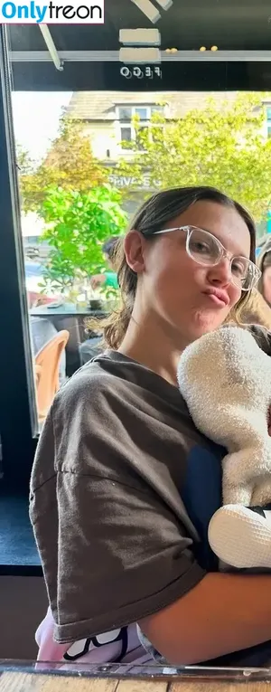 Millie Bobby Brown / milliebobbybrown nude photo #3369