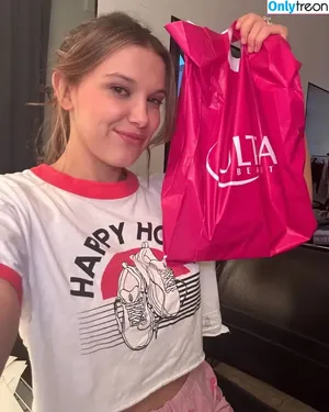 Millie Bobby Brown / milliebobbybrown nude photo #3485