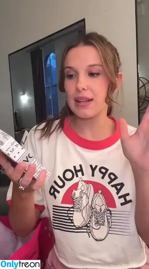 Millie Bobby Brown / milliebobbybrown nude photo #3487