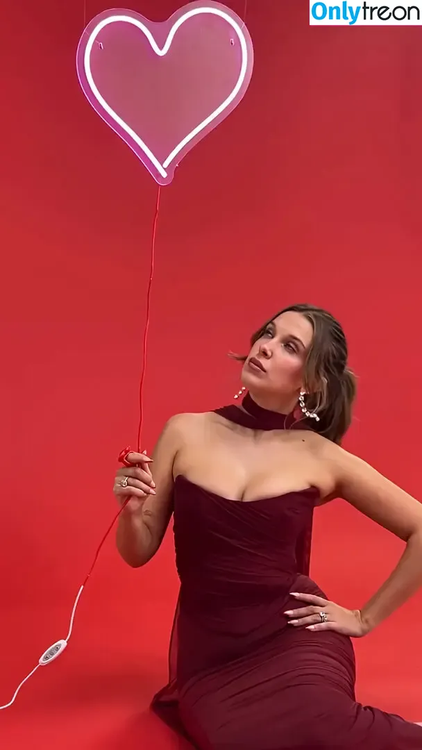 Millie Bobby Brown nude photo #3537 (milliebobbybrown)