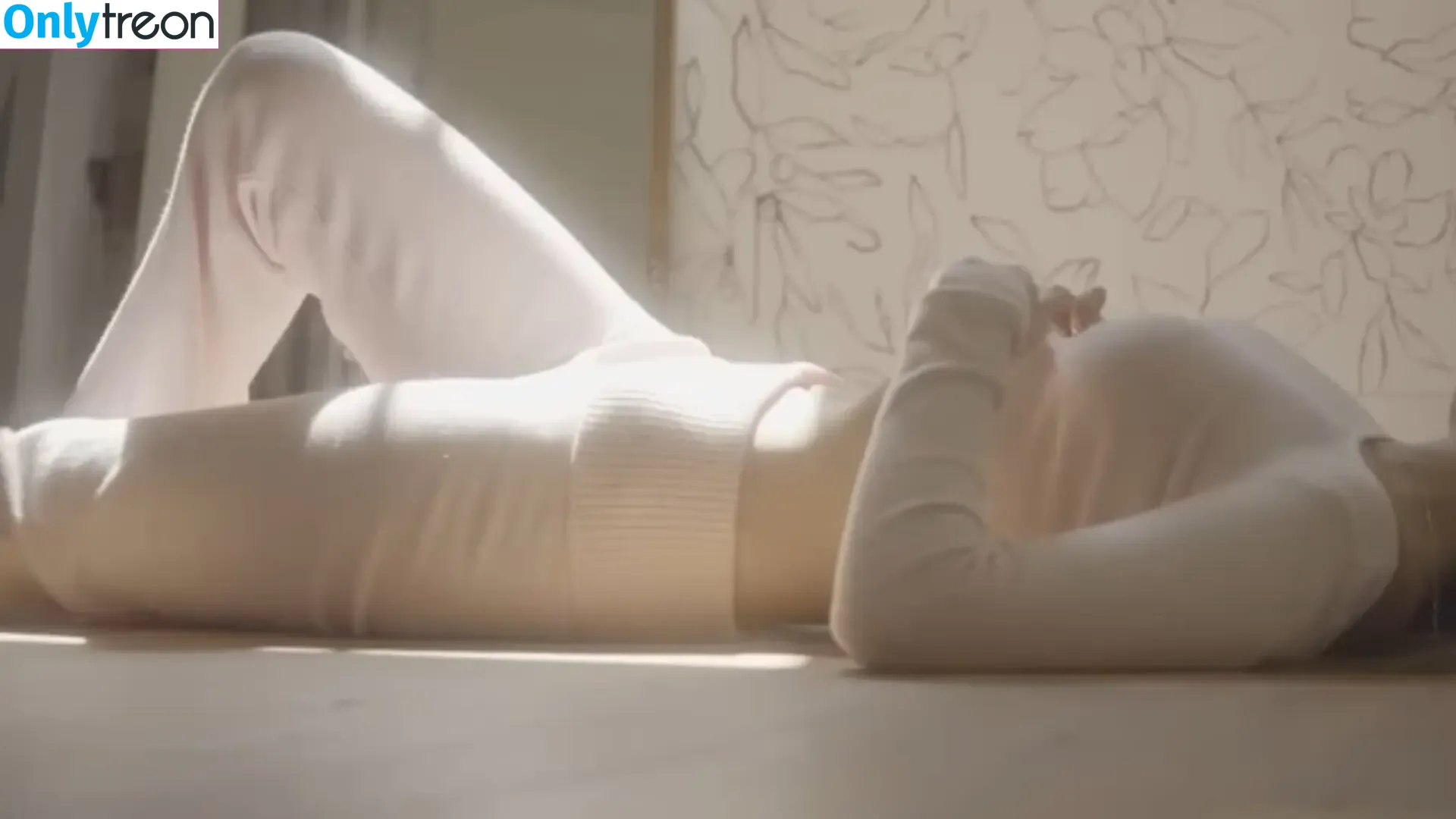 Millie Bobby Brown nude photo #3568 (milliebobbybrown)