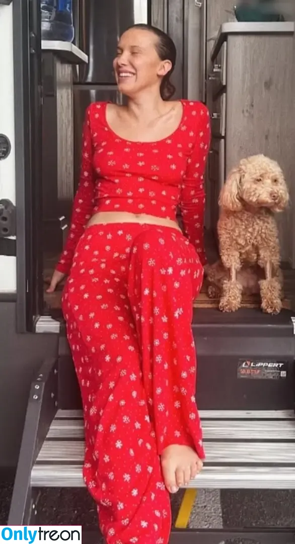 Millie Bobby Brown nude photo #3581 (milliebobbybrown)