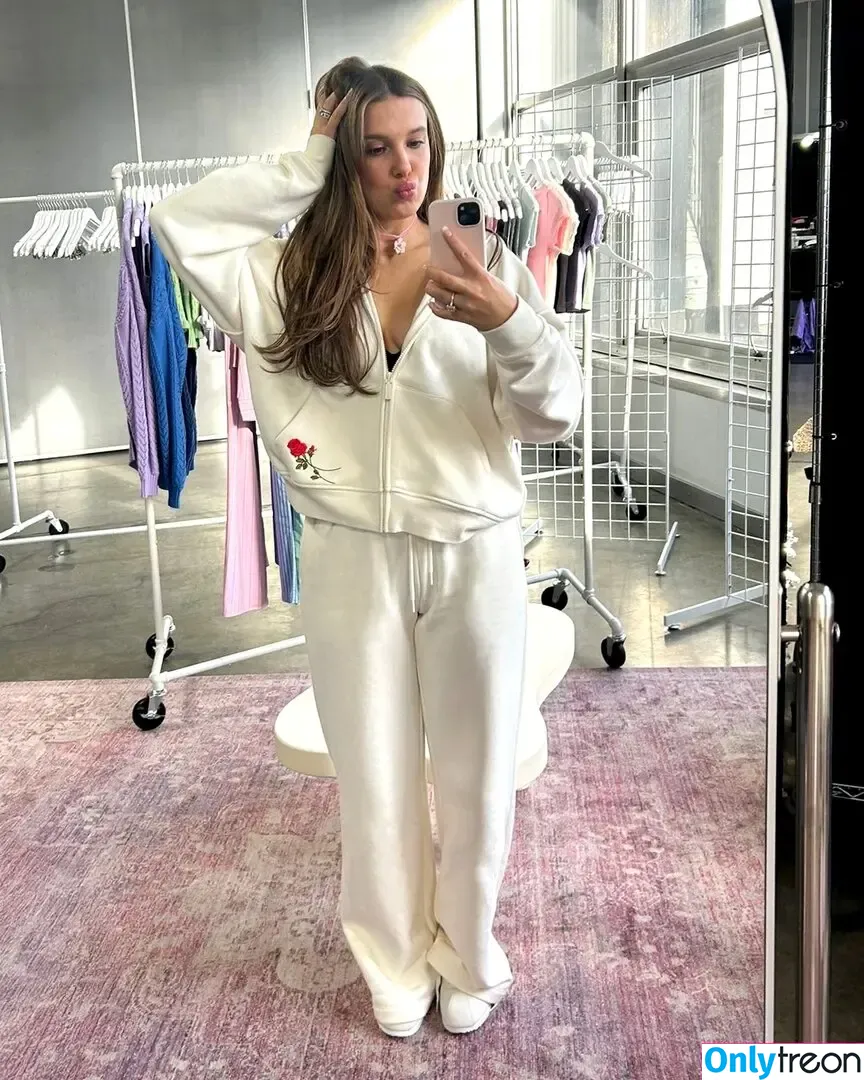 Millie Bobby Brown nude photo #3709 (milliebobbybrown)