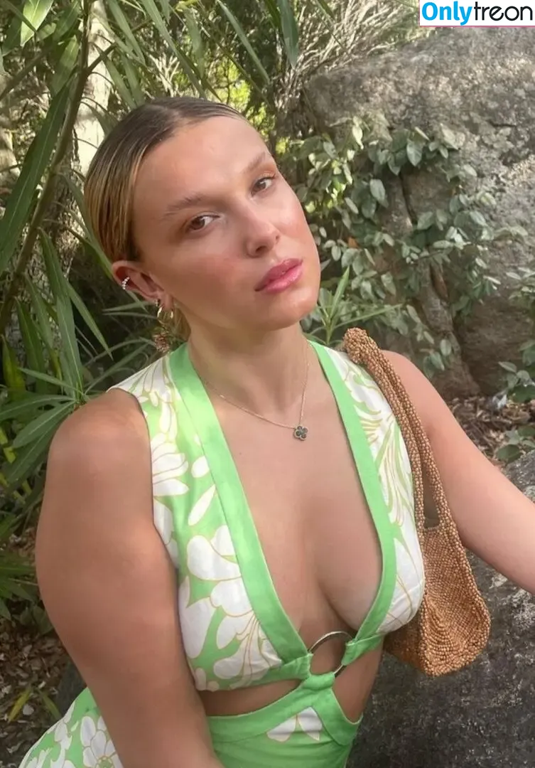 Millie Bobby Brown nude photo #3881 (milliebobbybrown)