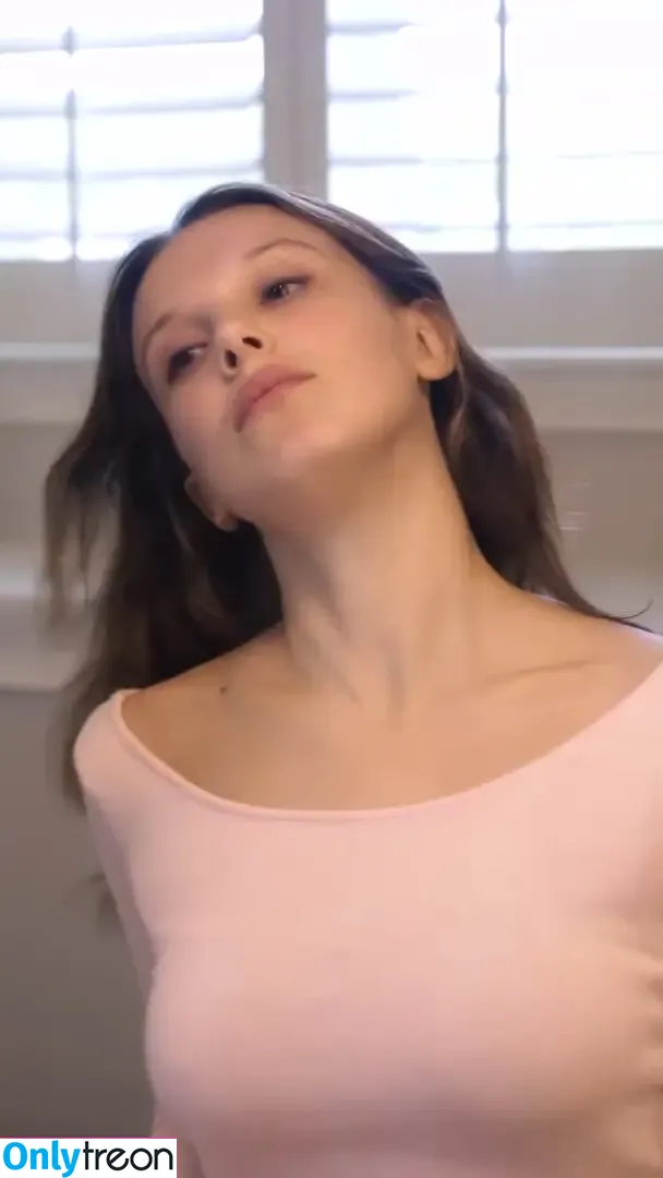 Millie Bobby Brown nude photo #3899 (milliebobbybrown)
