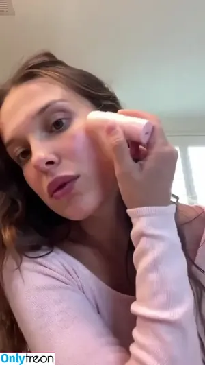 Millie Bobby Brown / milliebobbybrown nude photo #4008
