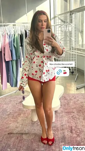 Millie Bobby Brown / milliebobbybrown nude photo #4036