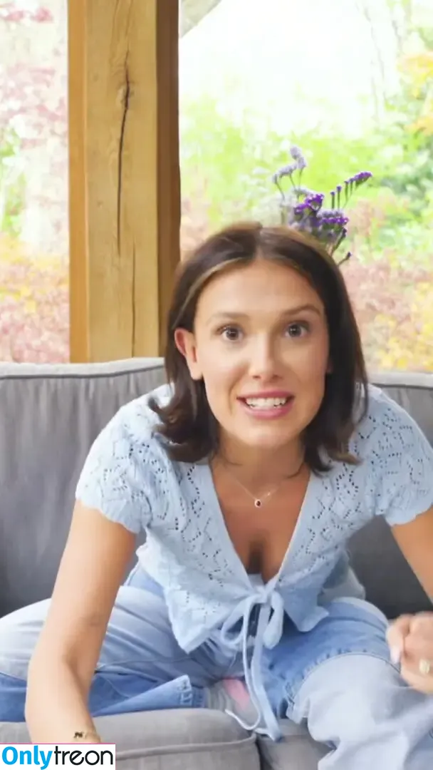 Millie Bobby Brown nude photo #4001 (milliebobbybrown)
