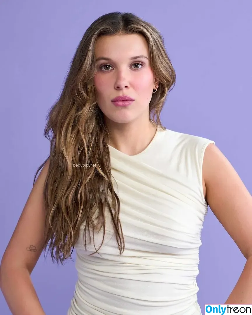 Millie Bobby Brown nude photo #4011 (milliebobbybrown)