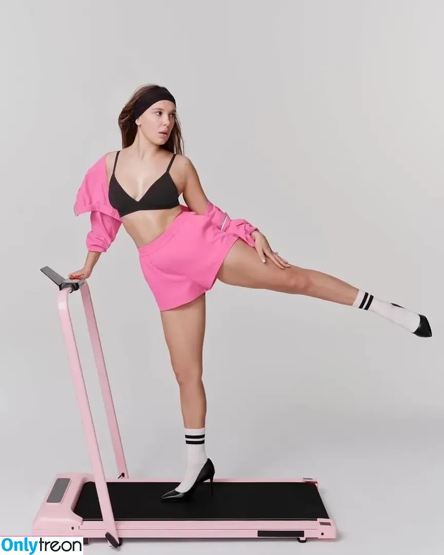 Millie Bobby Brown nude photo #4444 (milliebobbybrown)