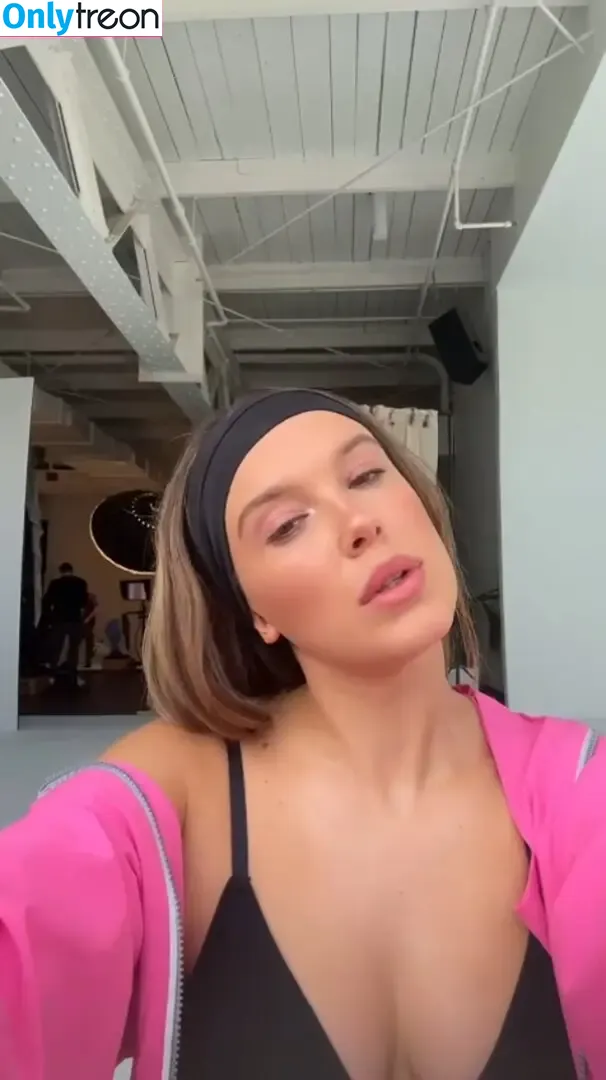 Millie Bobby Brown nude photo #4821 (milliebobbybrown)