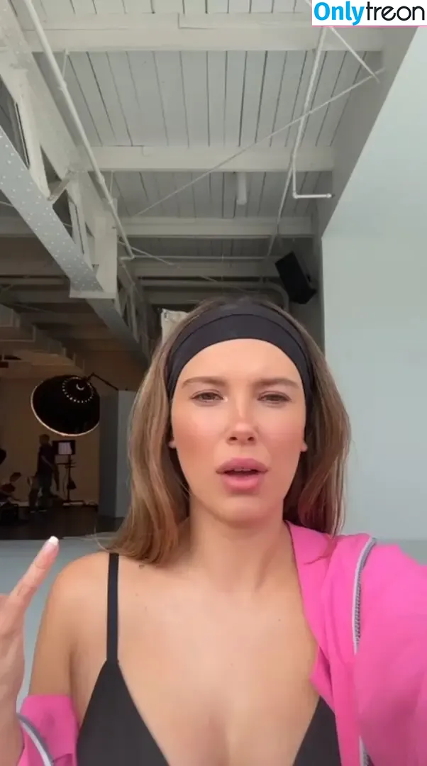 Millie Bobby Brown nude photo #4823 (milliebobbybrown)