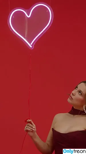 Millie Bobby Brown / milliebobbybrown nude photo #5722