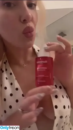 Millie Bobby Brown / milliebobbybrown nude photo #5993