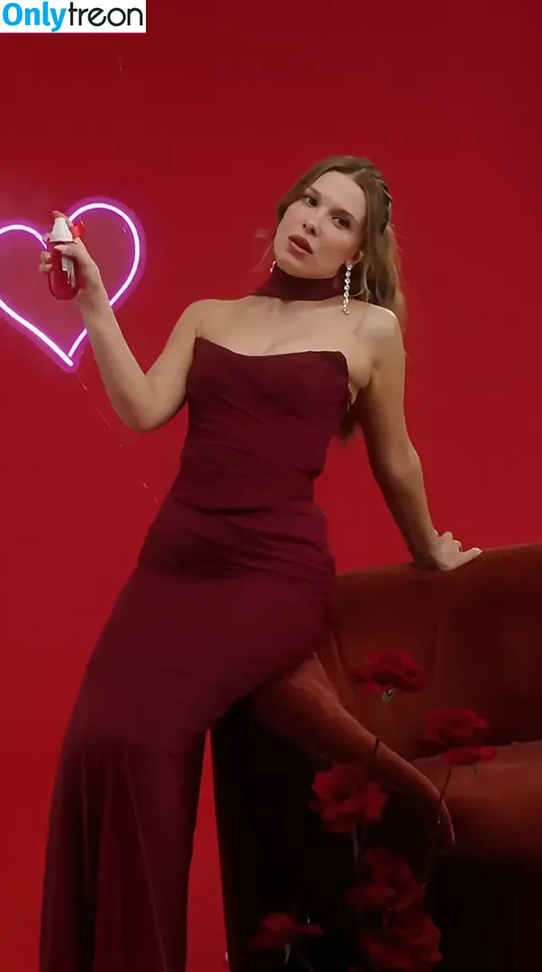 Millie Bobby Brown nude photo #5731 (milliebobbybrown)