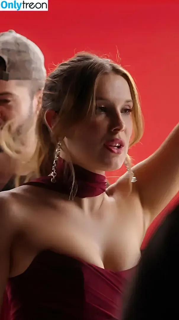 Millie Bobby Brown nude photo #5742 (milliebobbybrown)