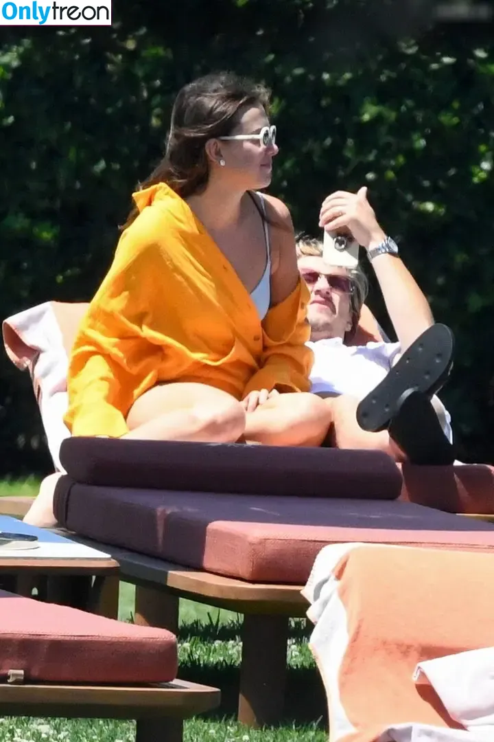 Millie Bobby Brown nude photo #5868 (milliebobbybrown)