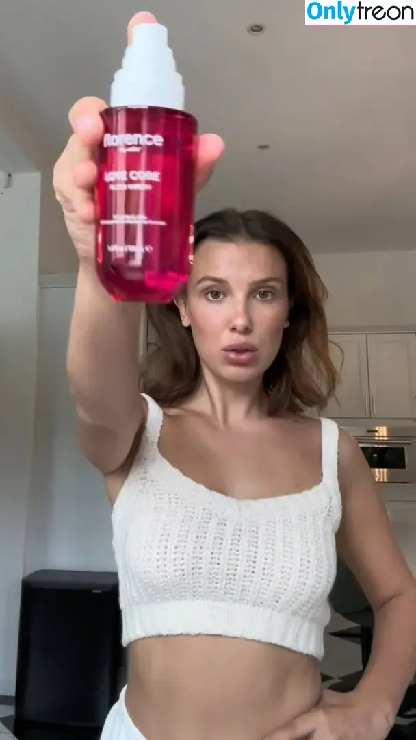 Millie Bobby Brown nude photo #6025 (milliebobbybrown)