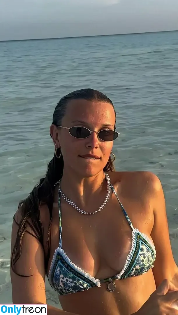Millie Bobby Brown nude photo #6055 (milliebobbybrown)