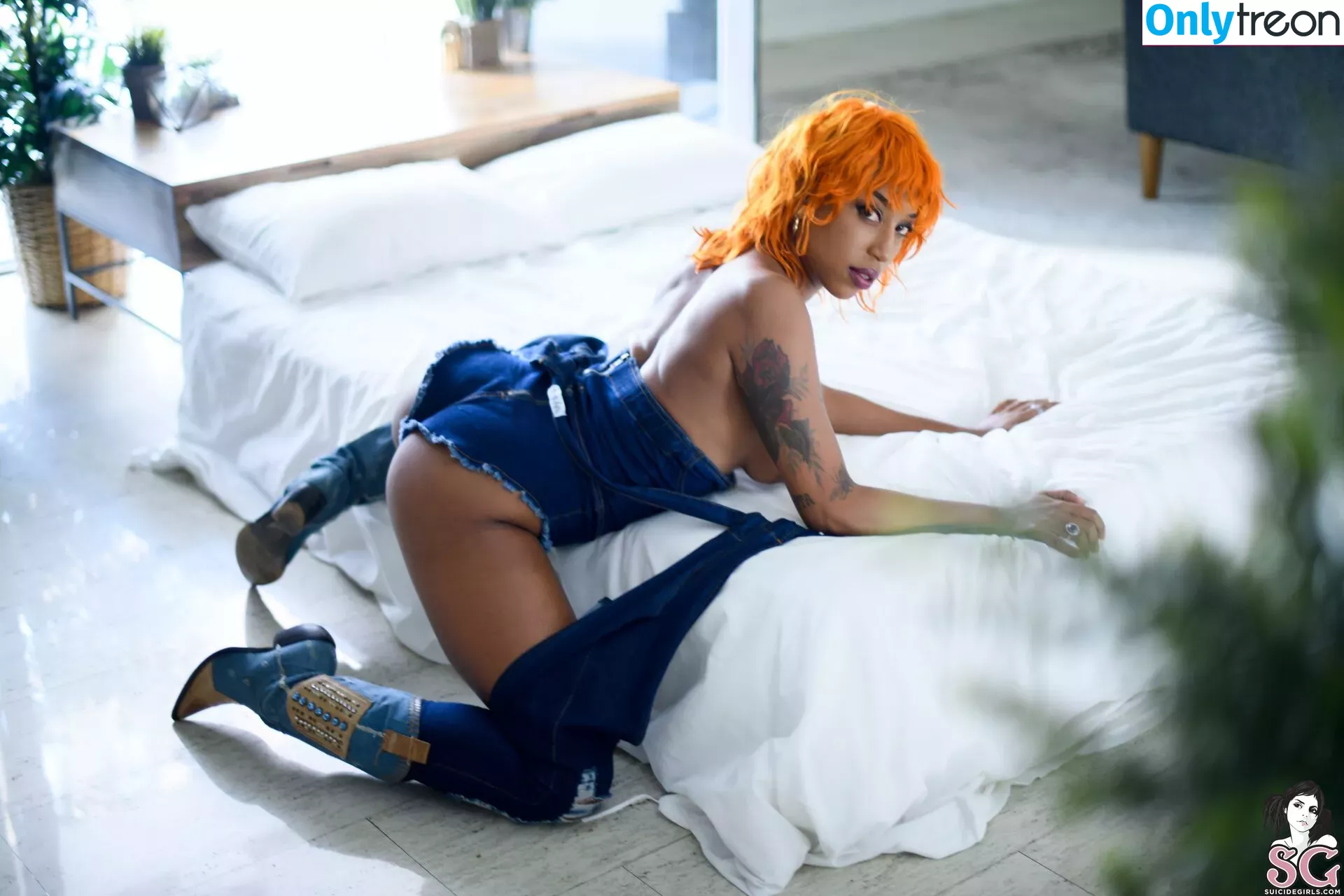Milloux nude photo #0042 (millouxsuicide)