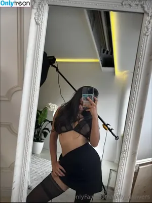 milly_danvers / daringuniverse nude photo #0125